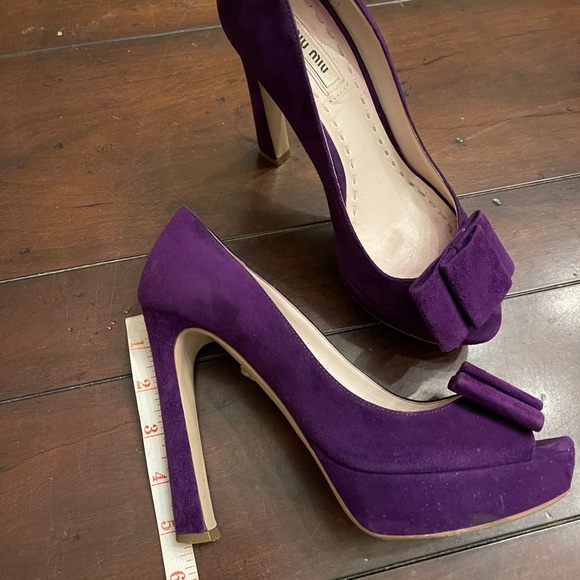 Miu Miu Peep Toe Pumps - Picture 2 of 6